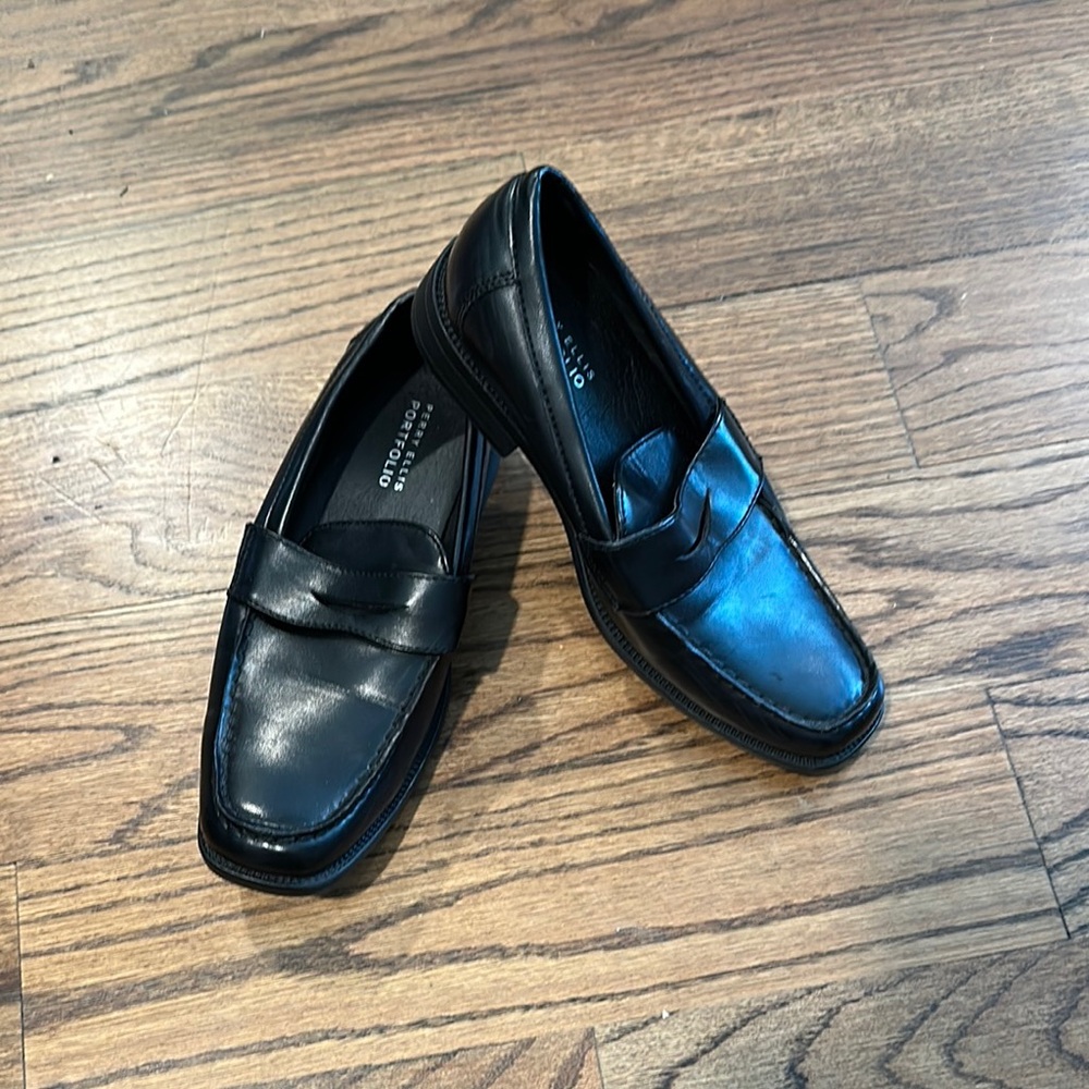 Perry Ellis Black Dress Shoes Polished Leather Loafers